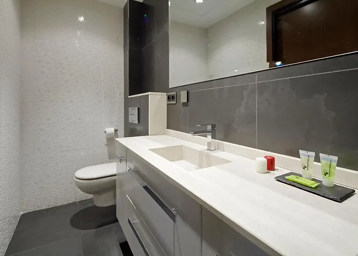 Basque By Feelfree Apartment